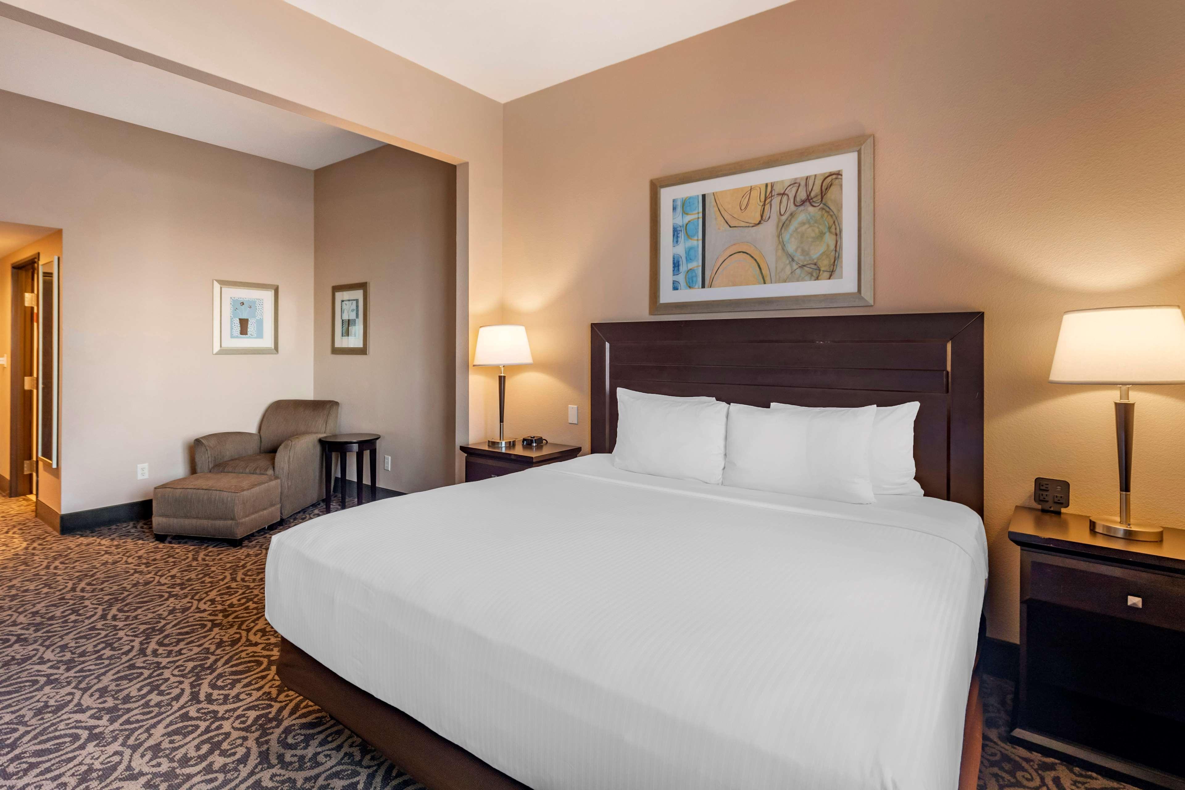 Best Western Plus Las Vegas South Henderson Exterior photo